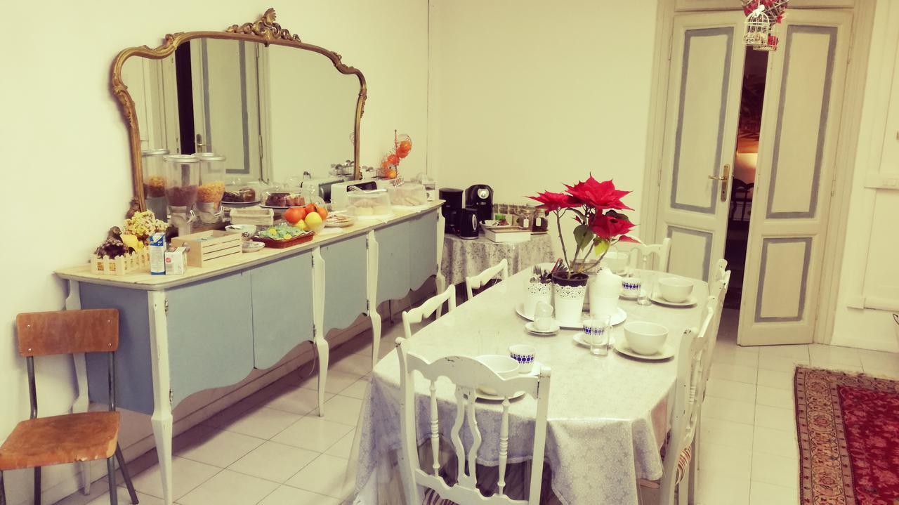 Acomodação com café da manhã  B&B Next Stop Roma